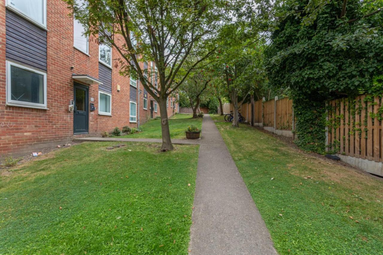 Hanifa place Leeds  Exterior foto